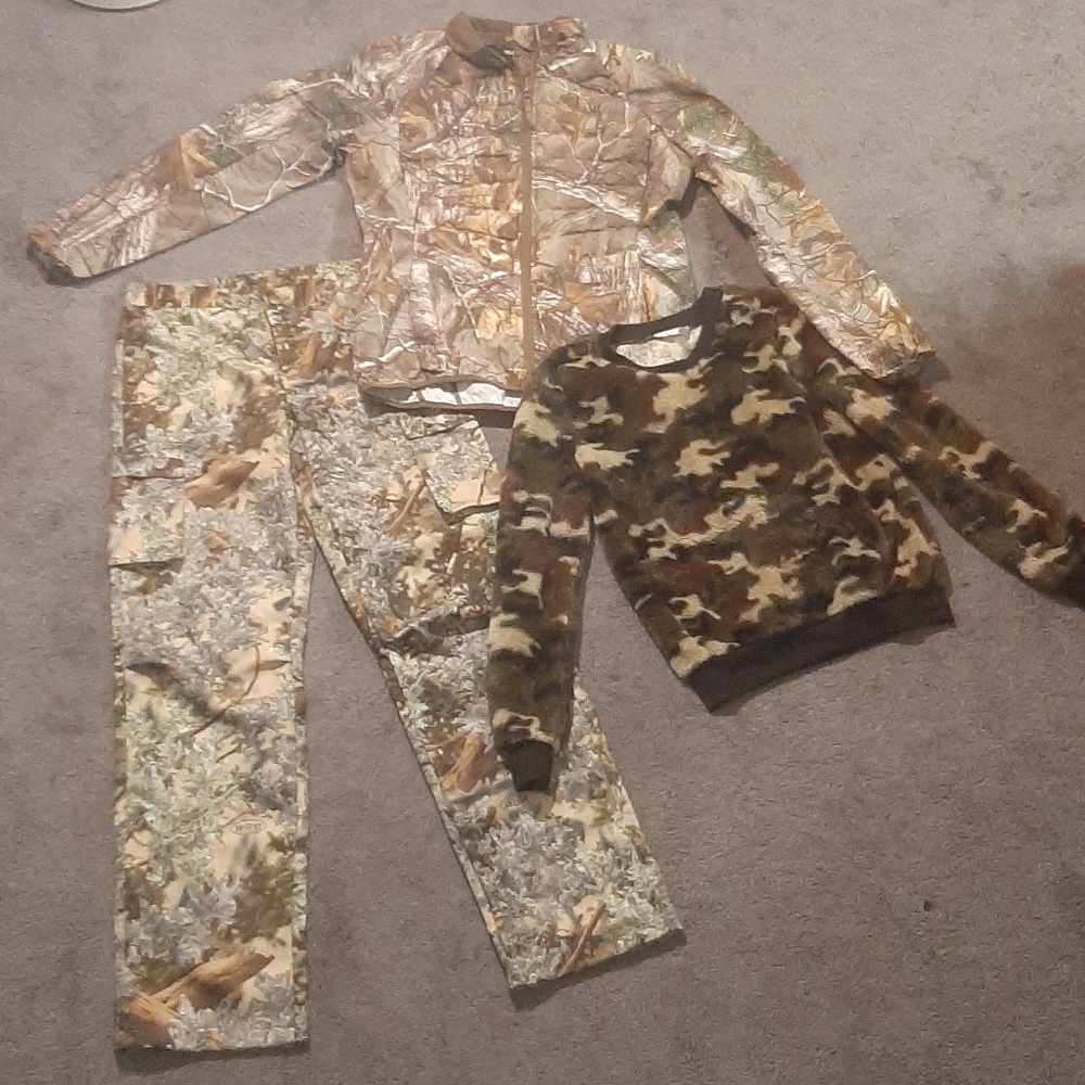 Camo pants, jacket & sweatshirt